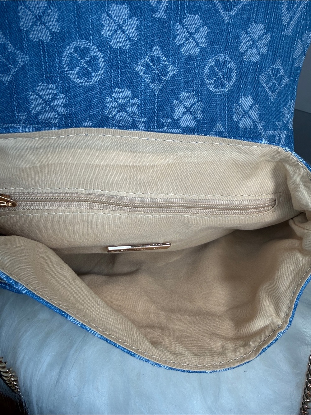 Denim NWOT 3 AM monogram Crossbody bag with large front pocket. 10 X 7 x2 - Picture 8 of 12